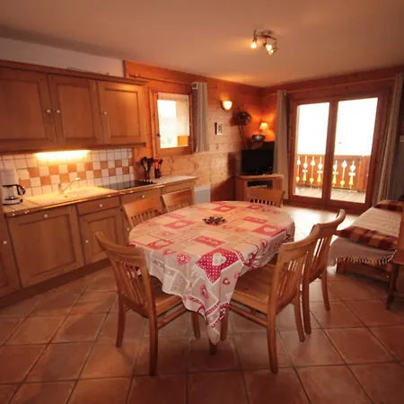 Villard-sur-doron, 3 Pièces, 6 Personnes - Fr-1-293-254 Appartement